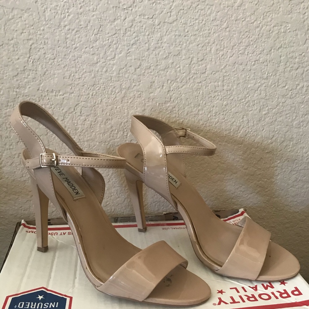 Steve Madden patent leather nude heels 8.5